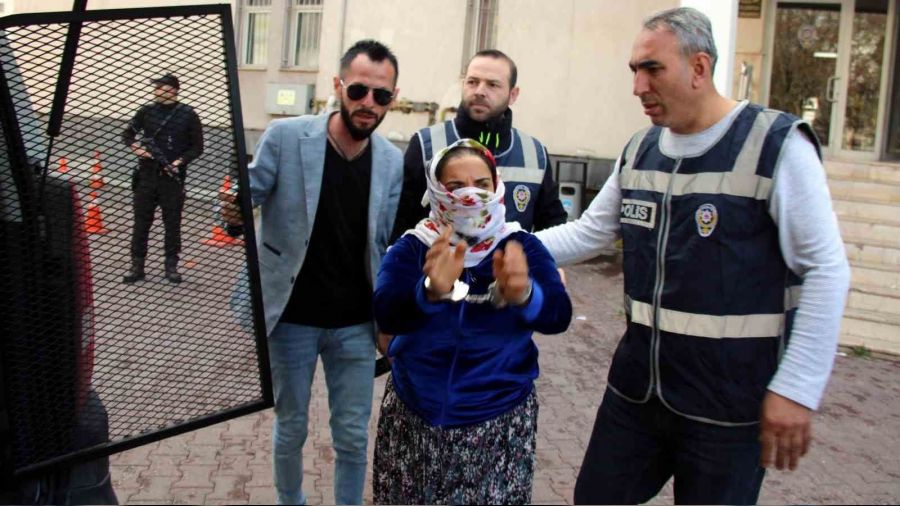 50 yıl hapis cezası olan kadın yakalandı