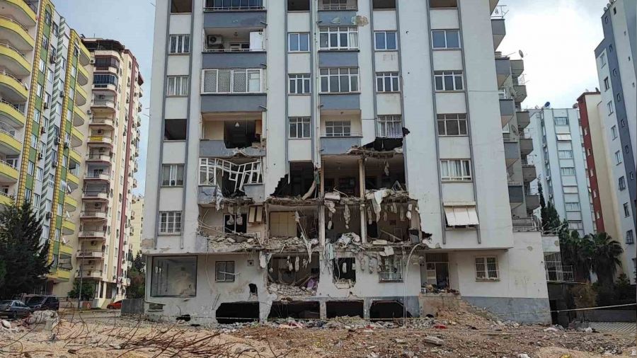 Adana'da 3 bin 821 bina y�k�lacak