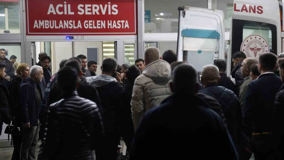 Adana'da tekel bayisinde kavga: 1 �l�, 1 yaral�