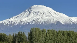 Ağrı Dağı: Türkiye'nin zirvesi, olağanüstü öneme sahip bir doğa anıtı