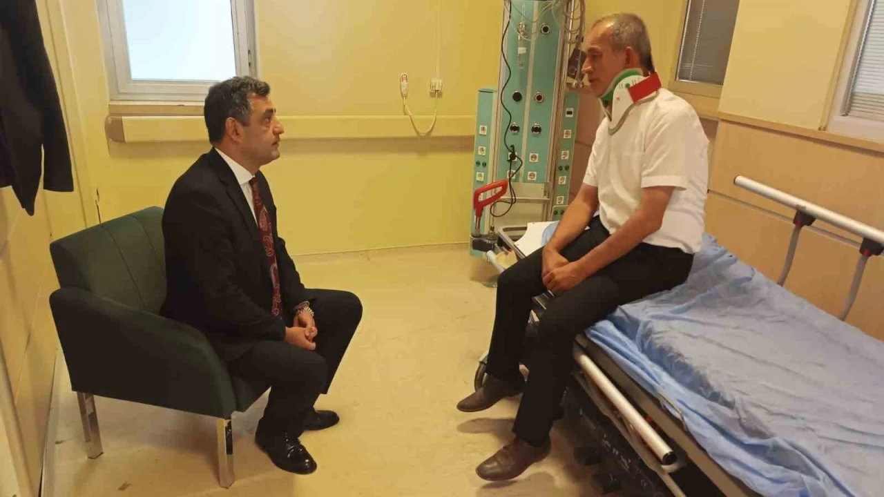 AK Partili belediye bakan trafik kazasnda yaraland