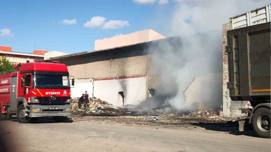 Aksaray'da eski sanayi sitesinde yangın