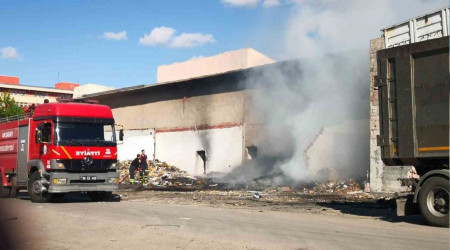Aksaray'da eski sanayi sitesinde yangın