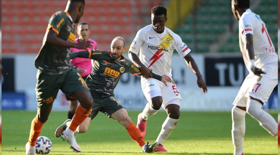 Alanyaspor'da kan kayb� s�r�yor