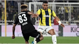Alexander Djiku'dan aklama