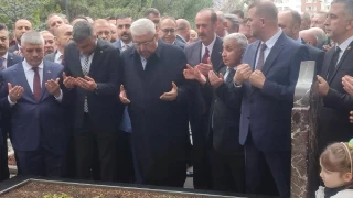 Alparslan Türkeş mezarı başında anıldı. Devlet Bahçeli törende yoktu
