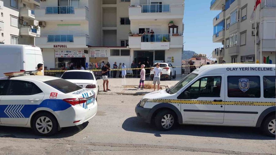 Antalya'da sa�l�k personeli koca, doktor kar�s�n� �ld�rd�