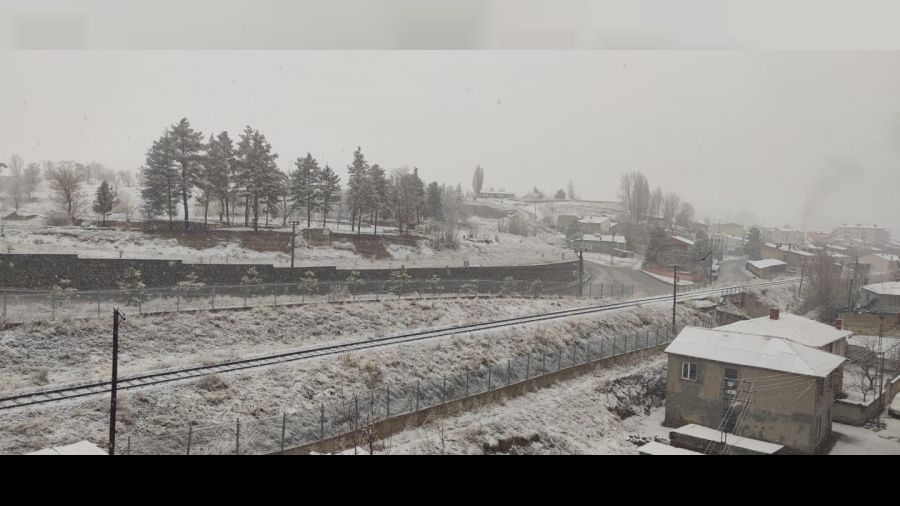A�kale g�ne kar ile uyand�