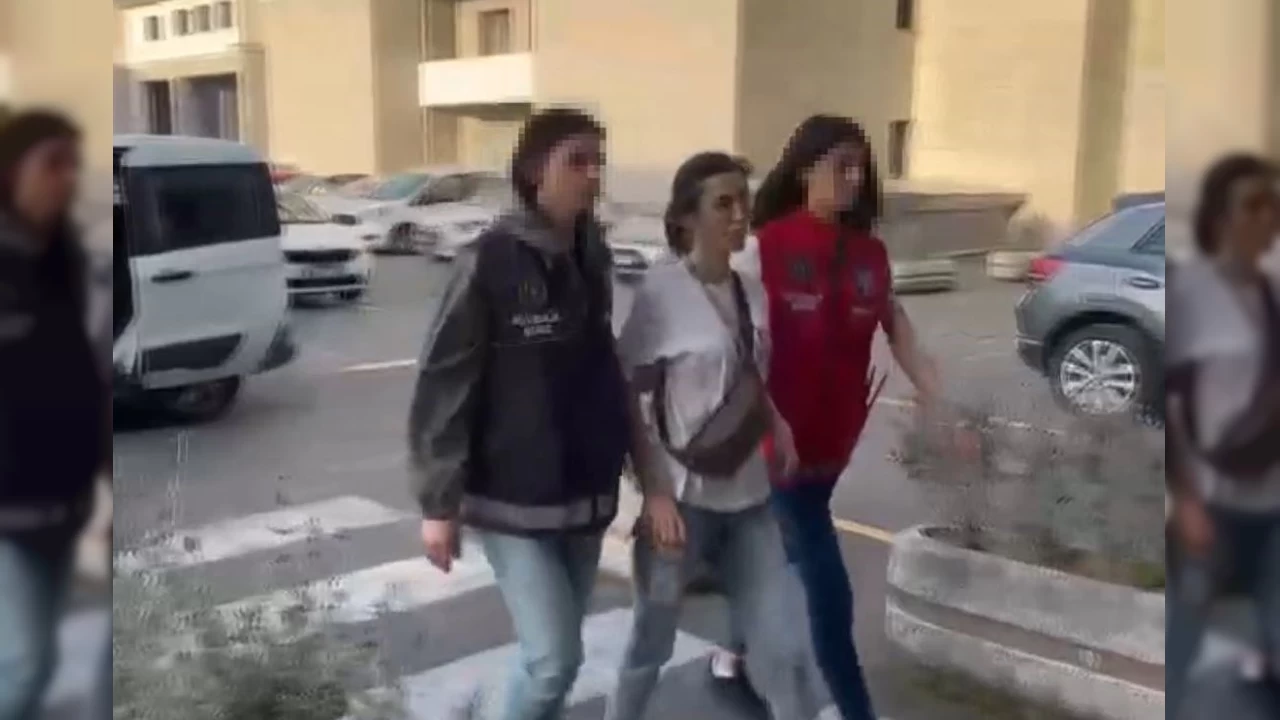 Astrolog Meral G�ven g�zalt�na al�nd�