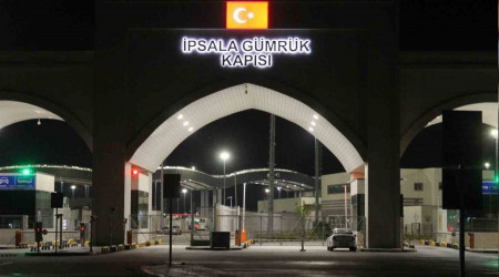 Avrupa'ya gitme hayaliyle tırın dorsesine giren 4 göçmen öldü
