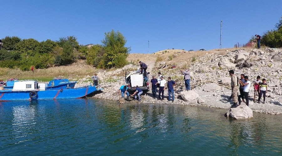 Baraj ve göletlere yavru balık bırakıldı