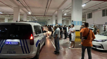 Bayrampaşa'da 15 aracın camını taşla kırıp kaçtılar