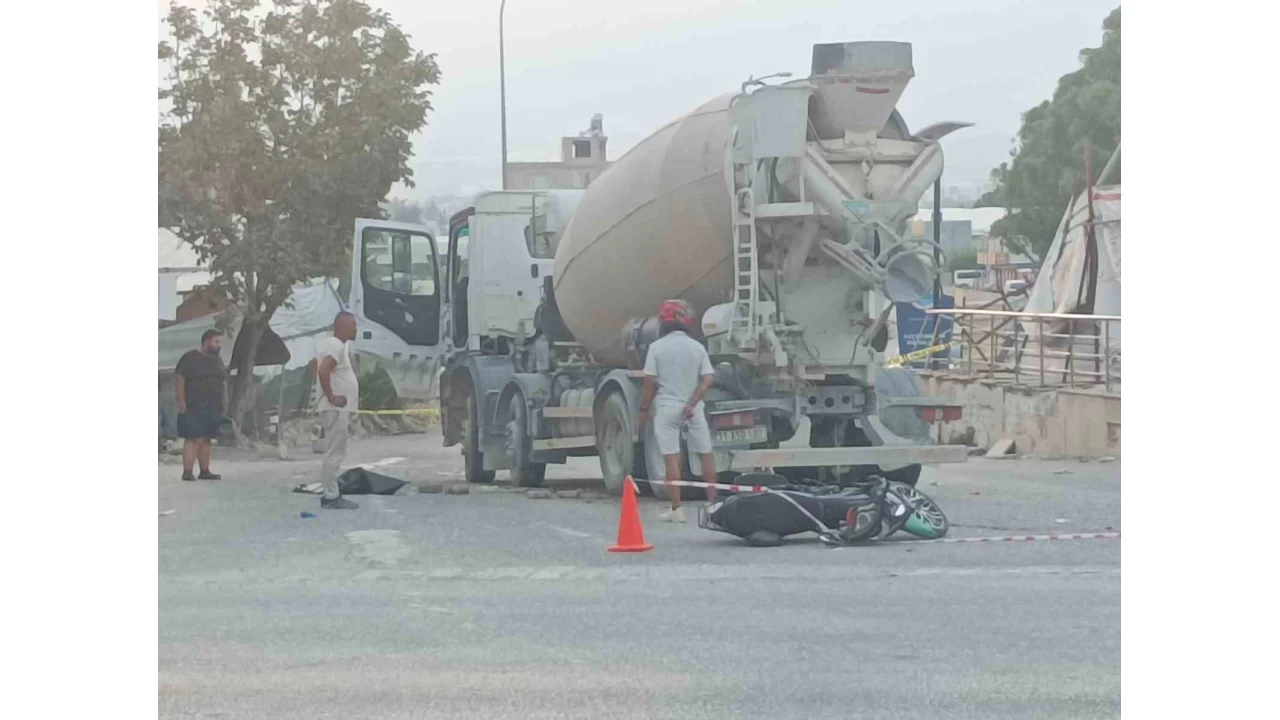 Beton mikseri motosikleti ezdi: 2 ölü