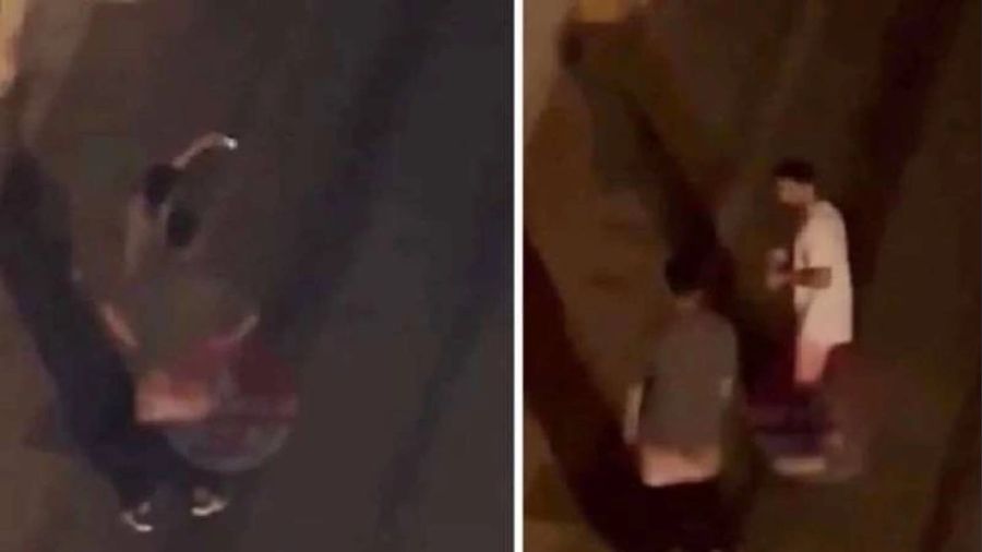Beyoğlu'nda şortlarını indirerek fotoğraf çekilen 2 kişi yakalandı