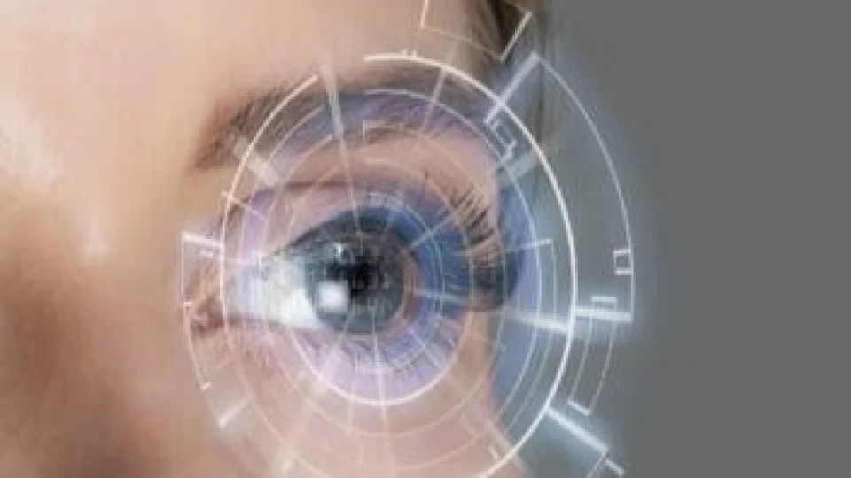 Biyonik g�z teknolojisi: G�rme engelliler i�in karanl�ktan ayd�nl��a ilk ad�m