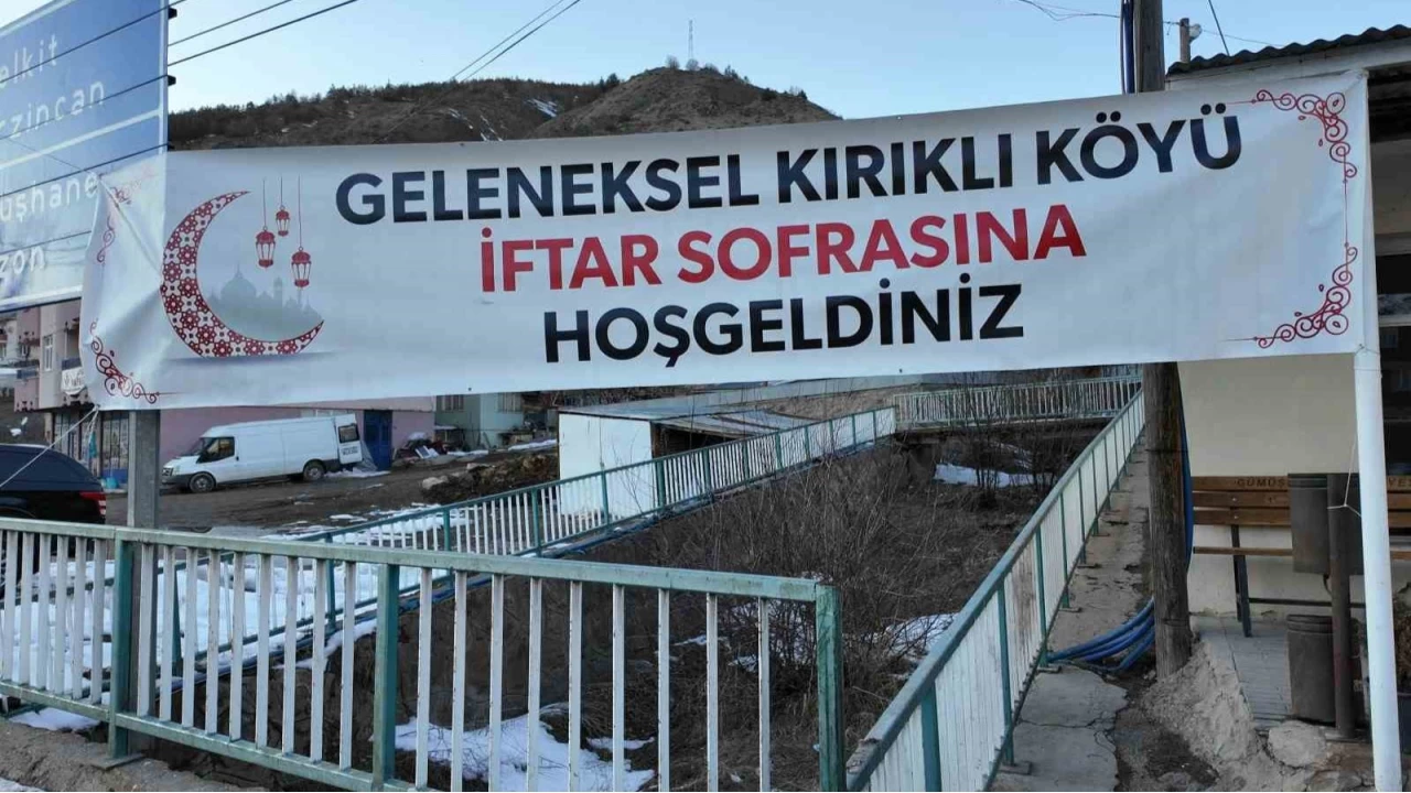Bu köyde yoldan geçenlere iftar ücretsiz
