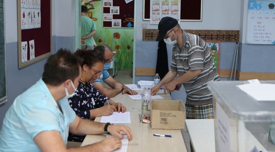 Bursal� g��menler oy kulland�