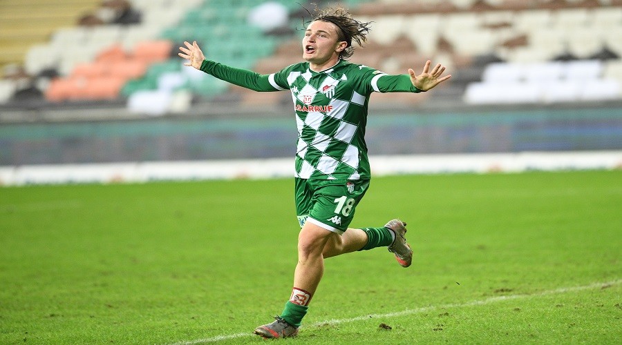 Bursaspor gol hasretini 9 yl sonra dindirdi