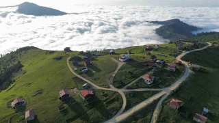 Byk Harman Yaylas'ndan sis denizi manzaralar