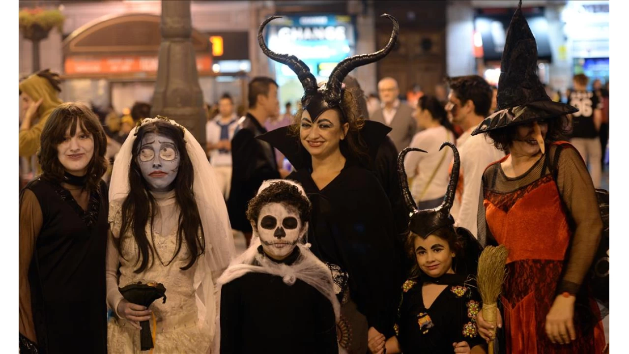 Cadılar Bayramı gibi Batı'nın sapkın kültürü Türk halkına empoze ediliyor