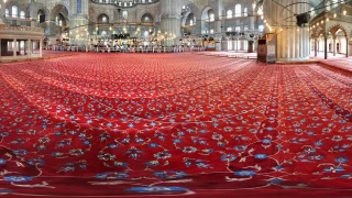 Camilerde halı temizliği önemli