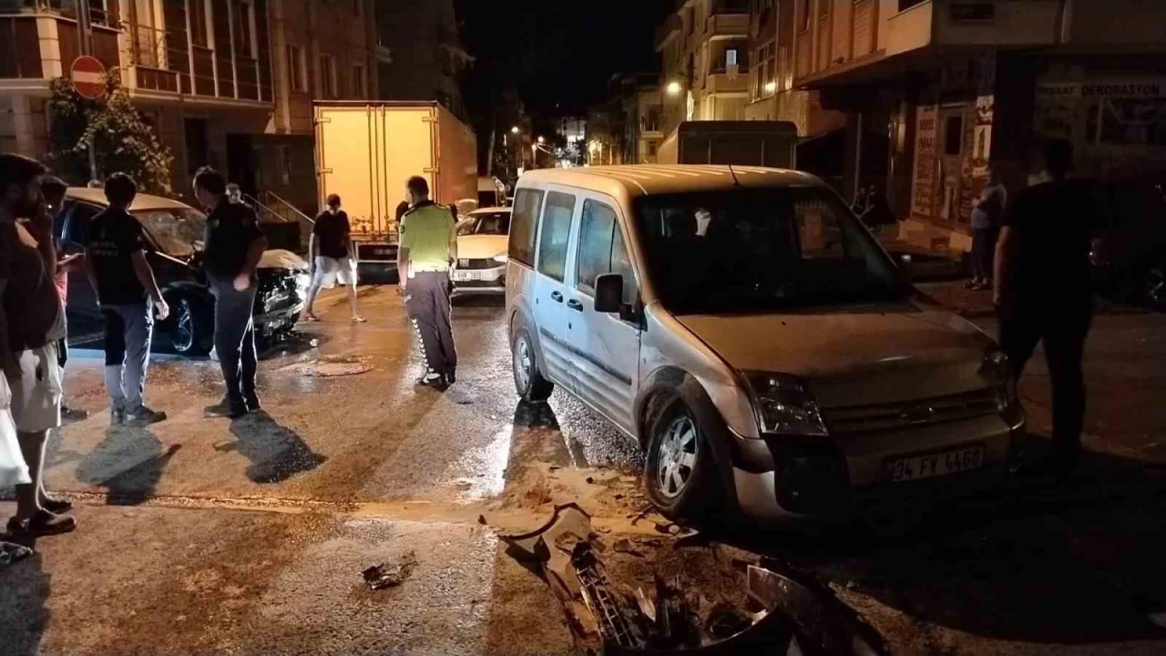 �ekmek�y'de �arp��an iki ara�tan birisi yand�