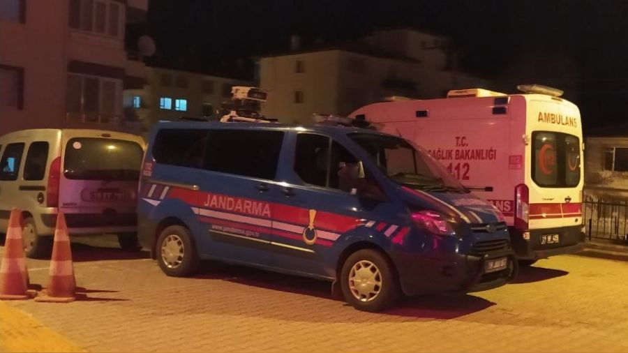 �orum'da camiden ��kanlara ate� a��ld�: 6 yaral�