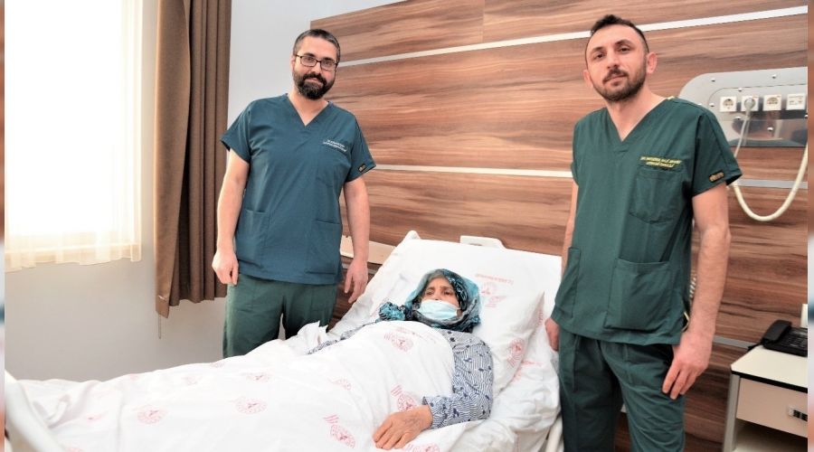Çorum'da ilk kez kapalı kalın bağırsak ameliyatı yapıldı
