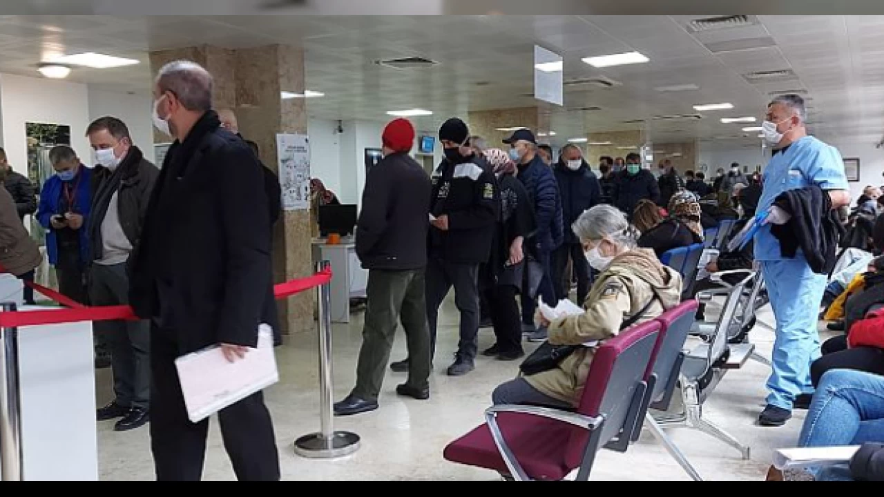 Devlet hastanelerinden randevu almak zorlaşıyor