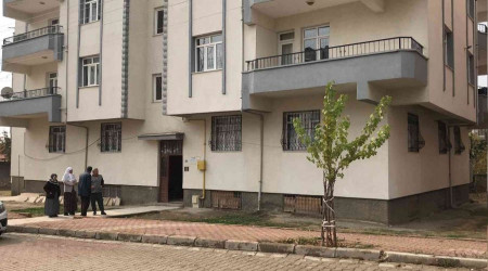 Elazığ'da 4'üncü kattan düşen çocuk yaralandı