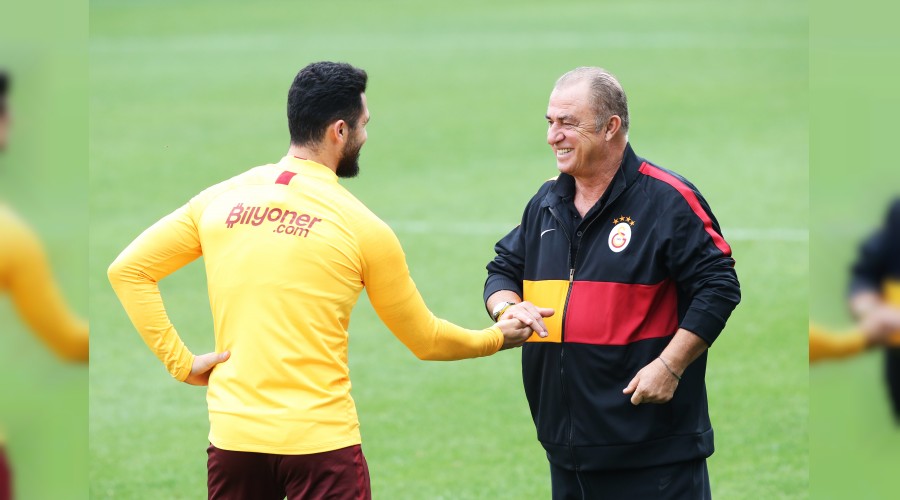 Emre Akbaba geri döndü