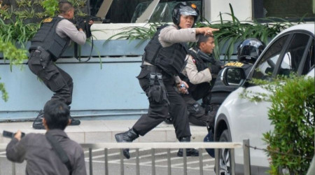 Endonezya'da sivillere silahlı saldırı: 10 ölü 2 yaralı