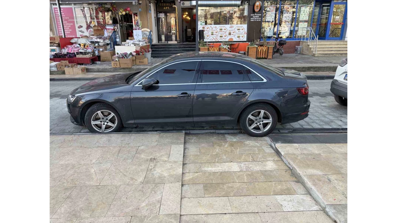 Engelli rampasna aracn park eden bakan yardmcs cezay yedi