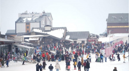 Erciyes otelleri smestire dolu girdi