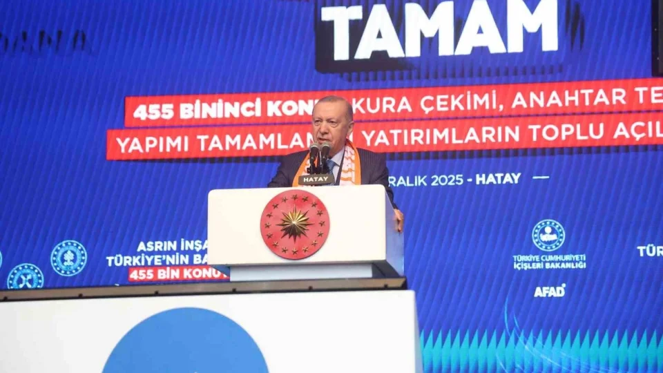 Erdo�an ve Bah�eli Hatay'da deprem konutlar� kura t�renine kat�ld�