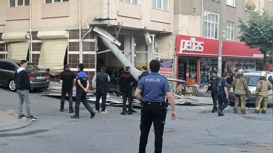 Esenler'de LPG tank� tak�lan ara�ta patlama: 5 yaral�