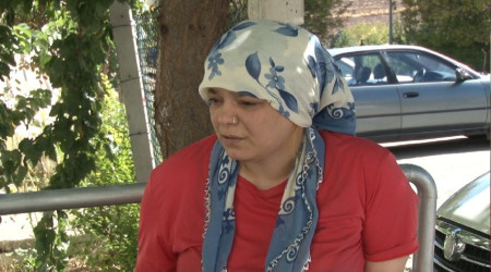 Ev sahibi evden att areyi boand kocasnn yanna gitmekte buldu