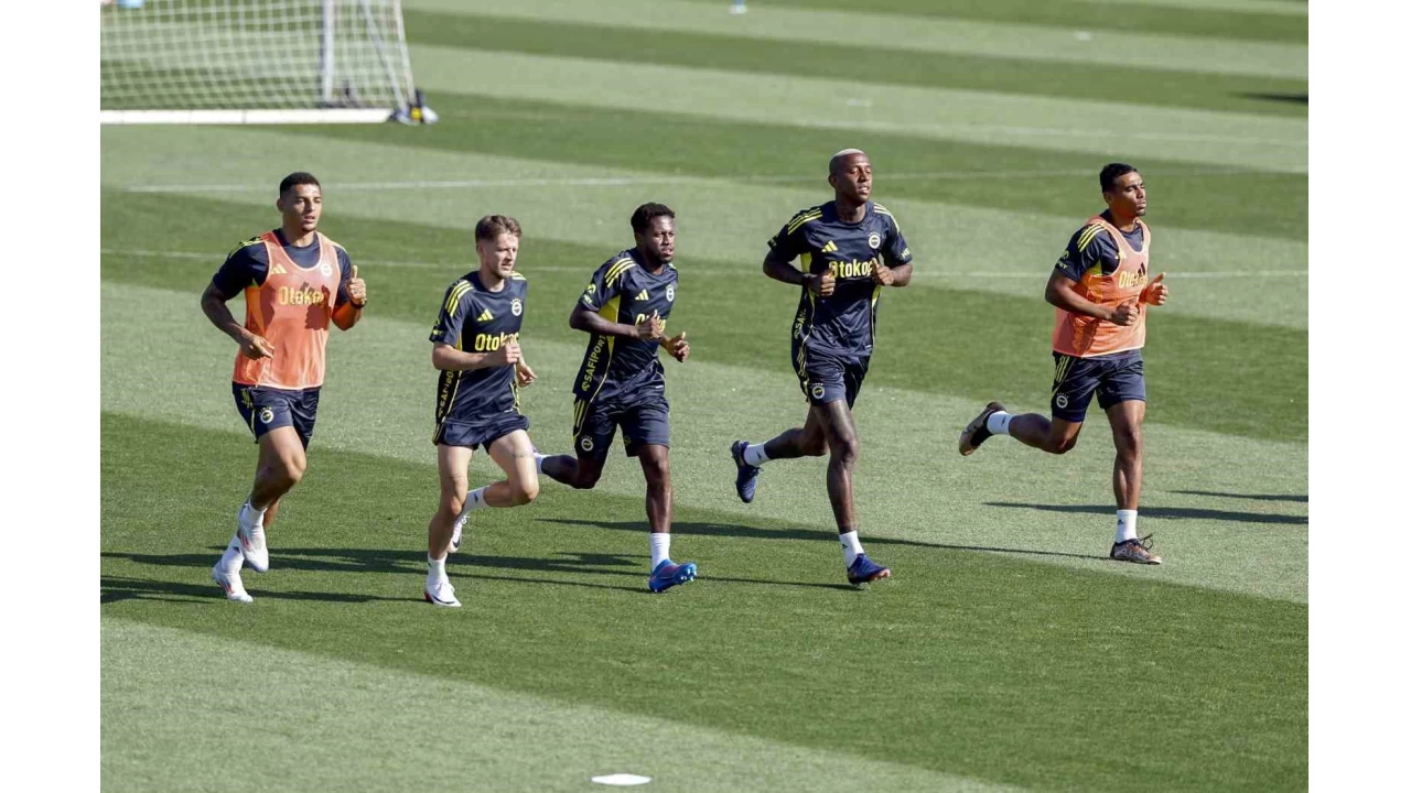 Fenerbahçe, kuvvet ve dayanıklılık idmanı yaptı