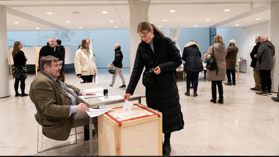 Finlandiya'da h�k�meti T�rkiye'nin NATO jesti de kurtaramad�