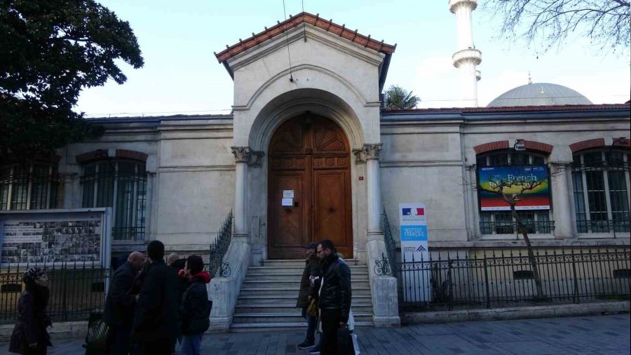 Fransa, �stanbul'daki konsoloslu�unu kapatt�