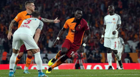 Galatasaray, yine son dakikalarda Gomis ile güldü