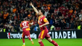 Galatasaray'�n gizli golc�s� Yunus Akg�n: 8 gol