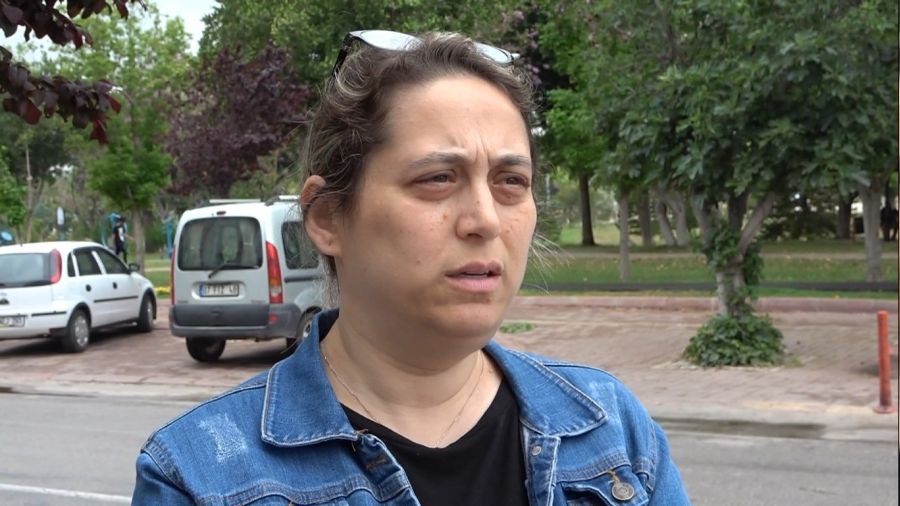Geç kalan kadın mesai arkadaşı tarafından darp edildi