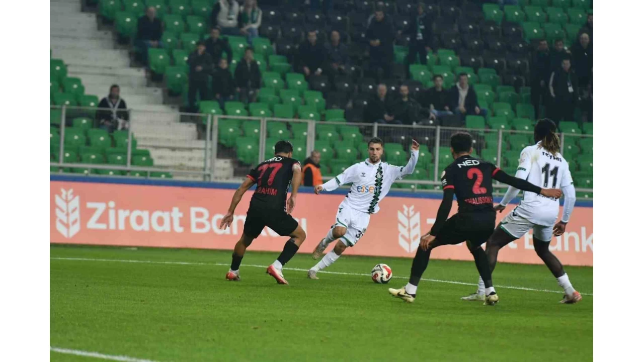 Gençlerbirliği Sakarya'ya gol oldu yağdı