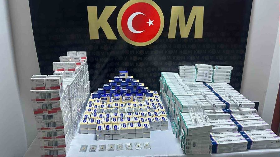 Gümrük kaçağı  ilaçlar polisten kaçamadı