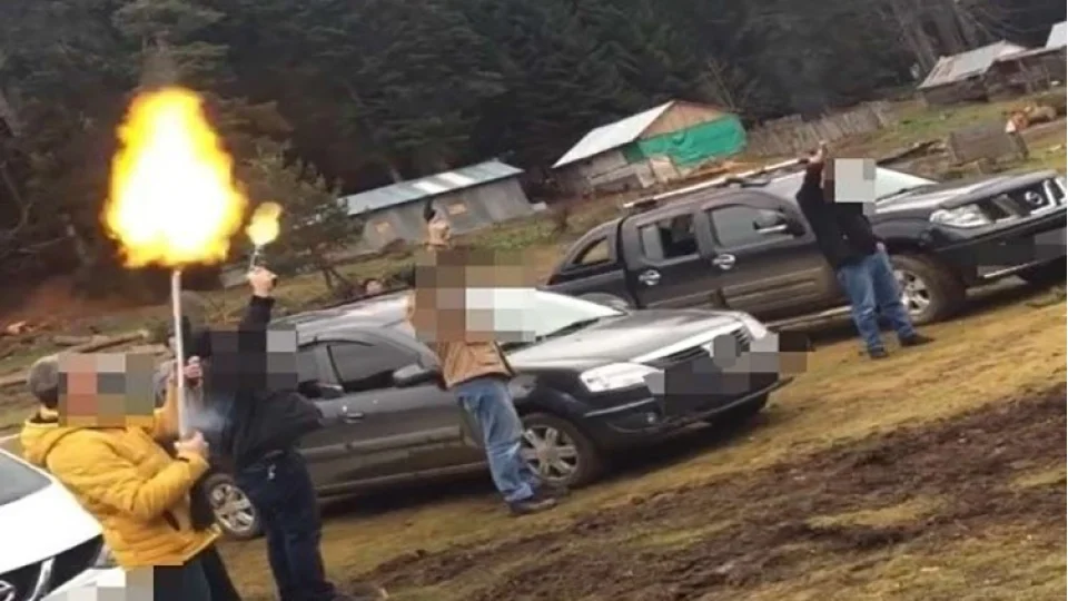 Havaya ate� edip sosyal medyada yay�nlayan 8 ki�i yakaland�