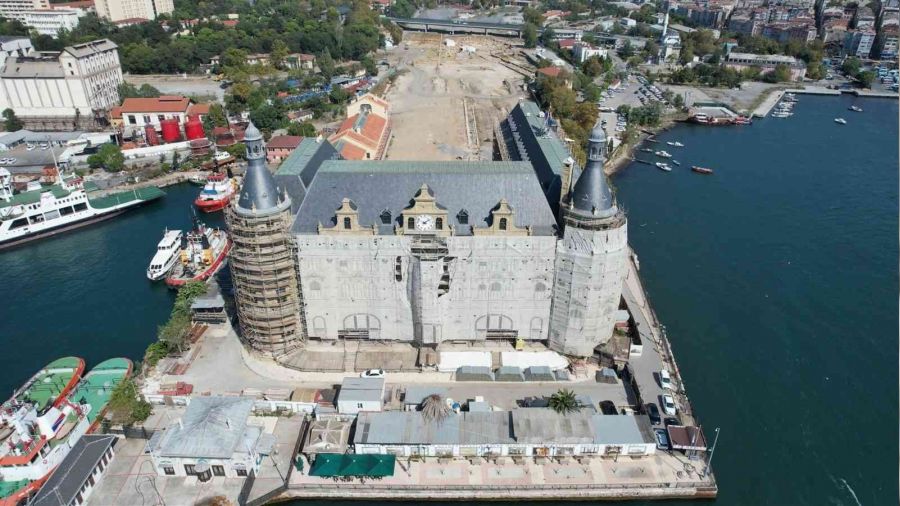 Haydarpa�a Gar�'n�n restorasyonu 12 y�ld�r tamamlanamad�