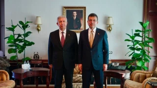İmamoğlu ile Yavaş'tan birlik pozu