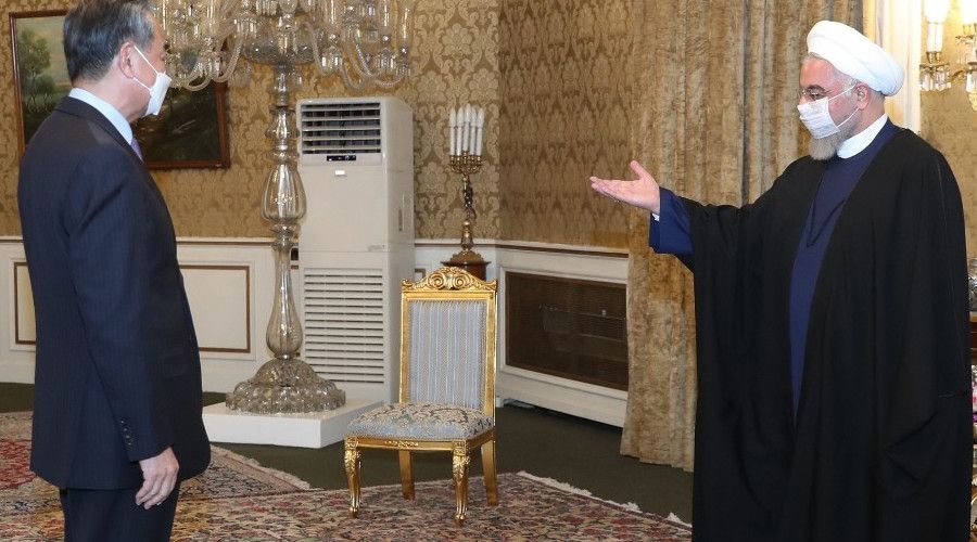İran ve Çin 25 yıllık iş birliği anlaşması imzaladı