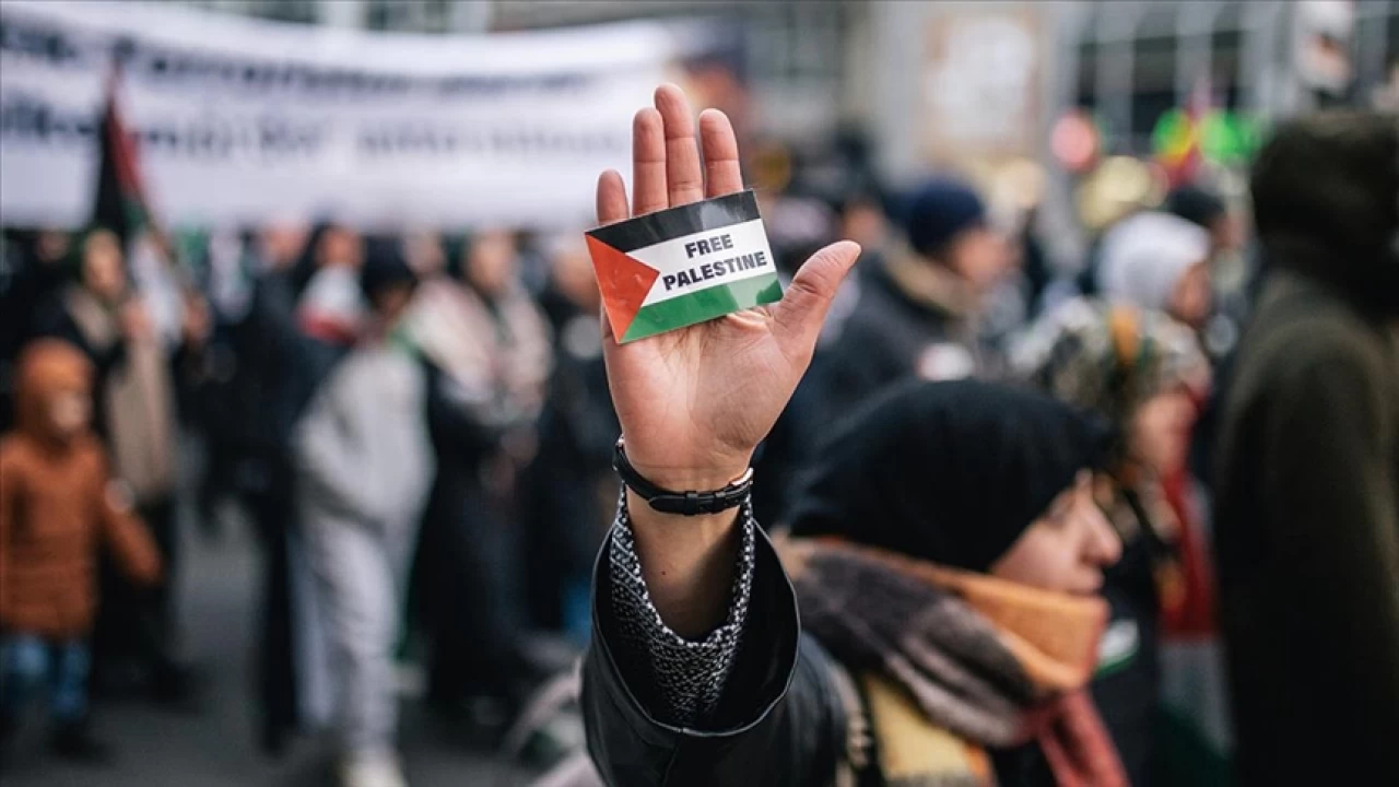 �srail 'antisemitizm z�rh�'yla korunuyor